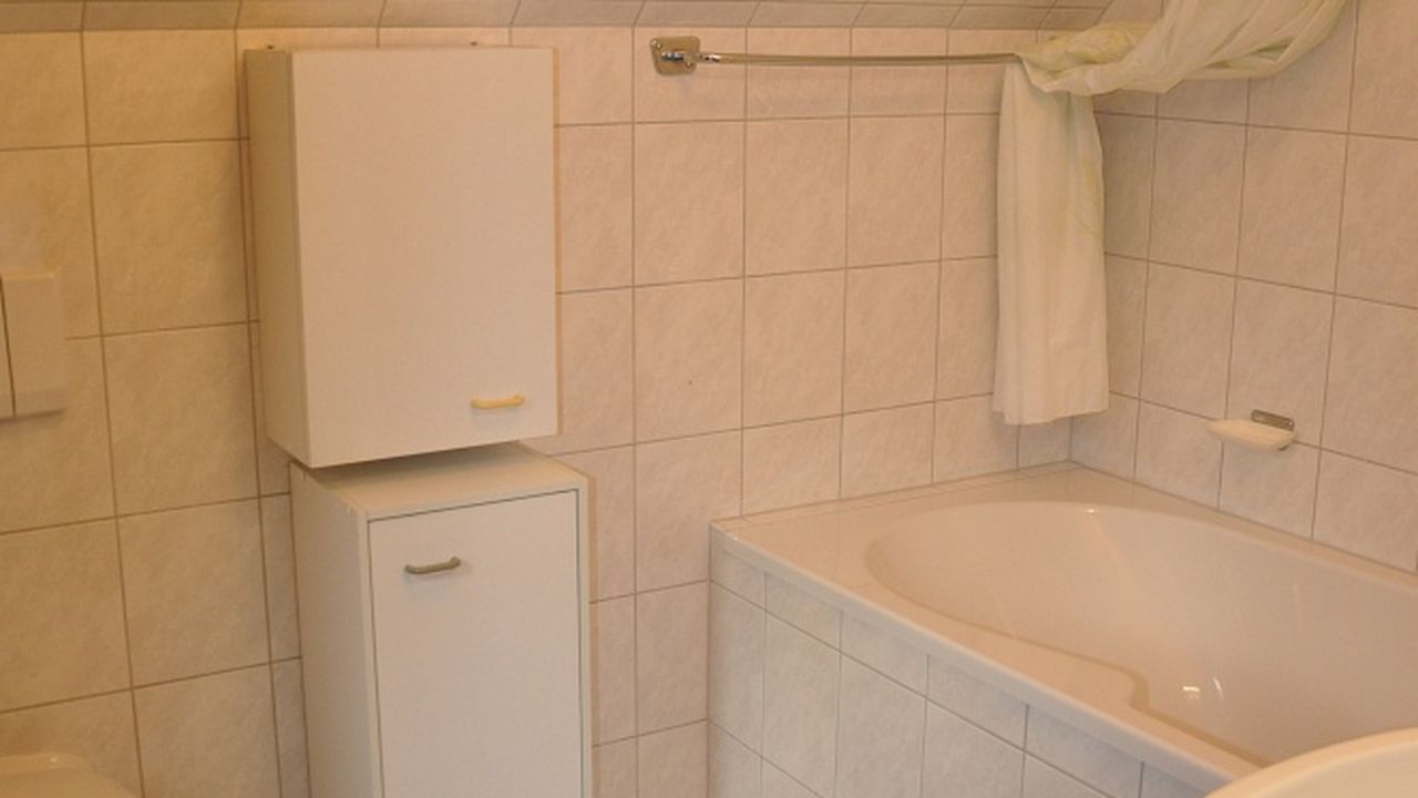 Bad mit Wanne Bad mit Wanne